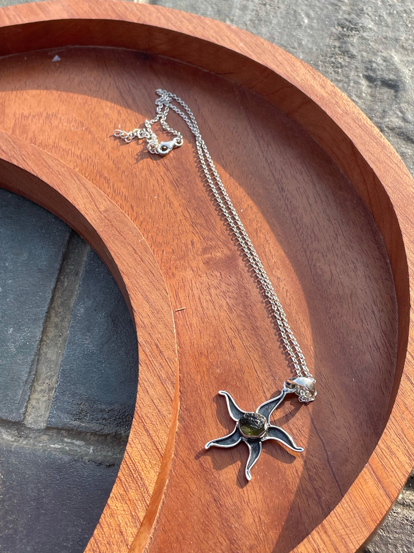 Natural Moldavite Green Aerolites Crystal Energy Stone Pendant in 925 Sterling Silver - dilibeads